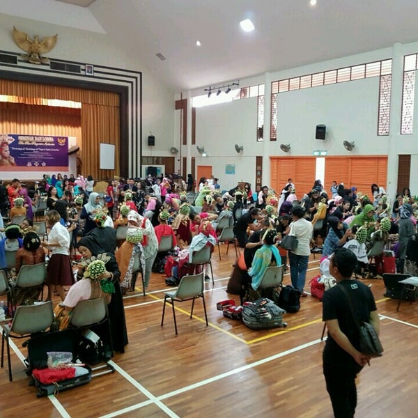Photos At Sekolah Indonesia Singapura 4 Tips