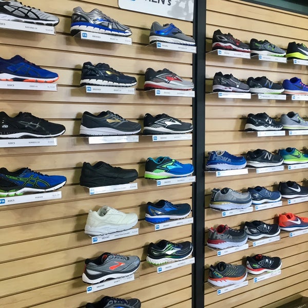 front runner shoe store