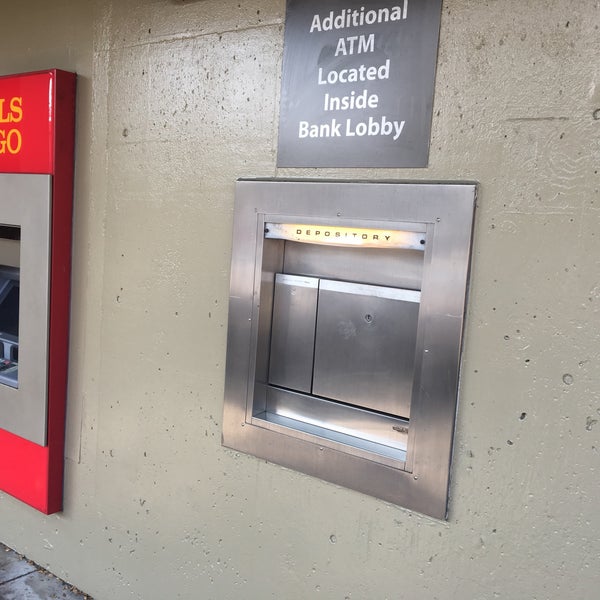 Wells Fargo Bank Piedmont Avenue 4 tips from 278 visitors