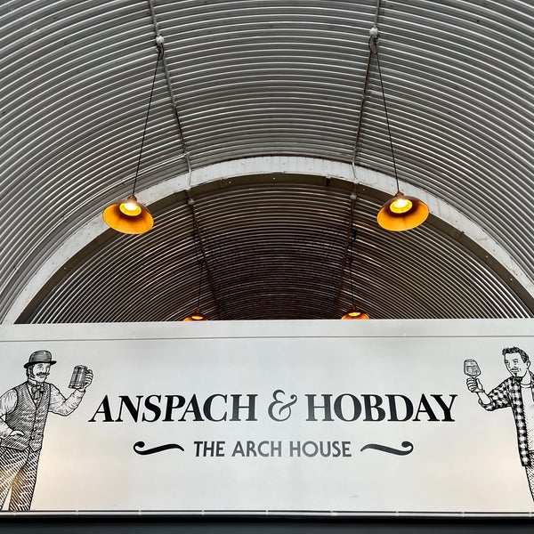 Das Foto wurde bei Anspach &amp; Hobday: The Arch House von Jeff W. am 8/6/2022 aufgenommen
