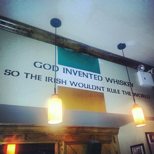 Photo prise au Molloy&#39;s Irish Pub par Tony T. le1/29/2013