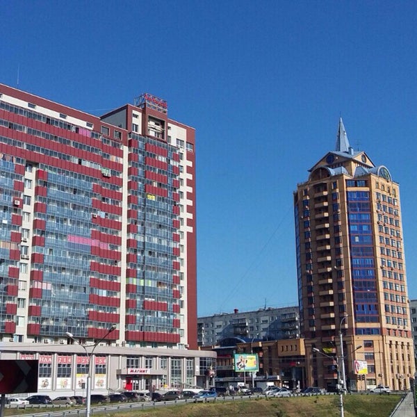 Ипподромская, 16/1. Ипподромская улица новосибирск. Ипподромская 30. Ипподромская 16/1 новосибирск. Ипподромская 18 новосибирск.