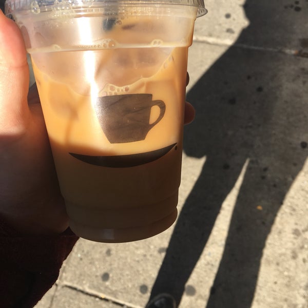 Foto tirada no(a) Ninth Street Espresso por Layla C. em 10/18/2017