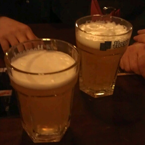 Foto tirada no(a) R&amp;B Pub (Roast &amp; Beer) Tilto por V. D. em 4/11/2013