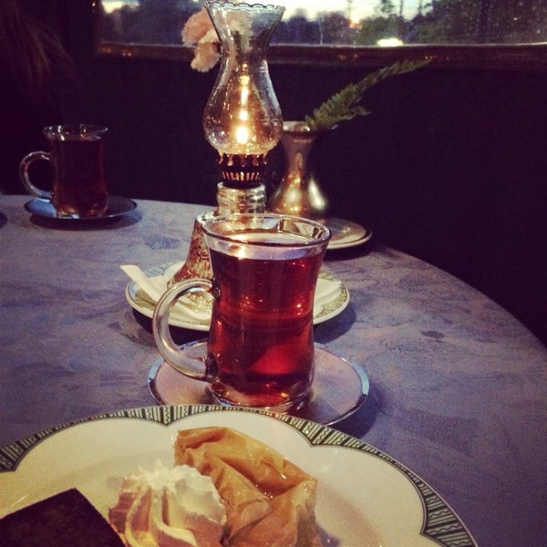 Foto scattata a Kazan Restaurant da Ftsh ✈️ il 5/25/2014