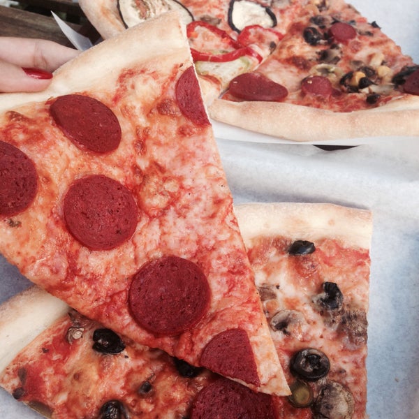 9/1/2015 tarihinde nesziyaretçi tarafından Pizza Bar'de çekilen fotoğraf