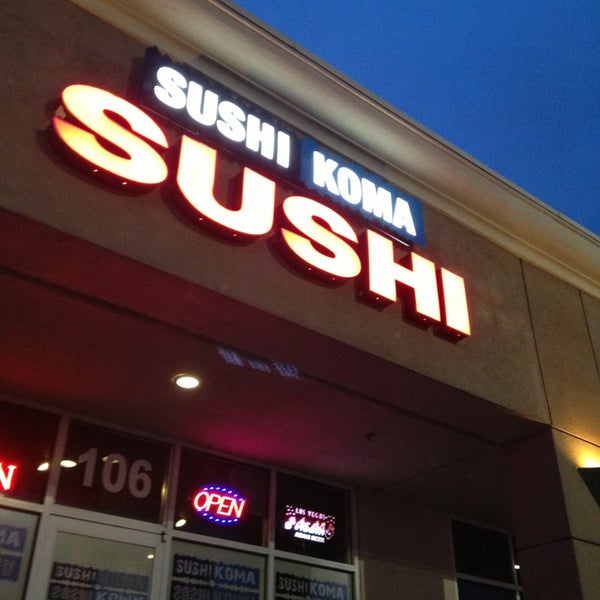รูปภาพถ่ายที่ Sushi Koma โดย Zarutobiiz เมื่อ 12/26/2012