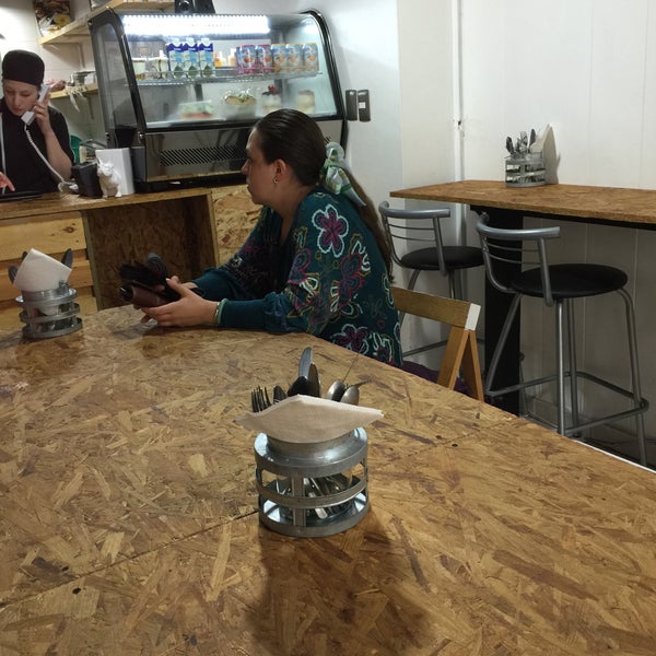 4/8/2016 tarihinde Laura V.ziyaretçi tarafından El Bar de Jugos'de çekilen fotoğraf