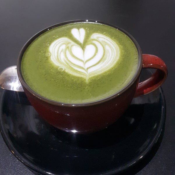 Foto tomada en Ampersand Specialty Coffee &amp; Co-workplace  por Vanessa Y. el 2/25/2018