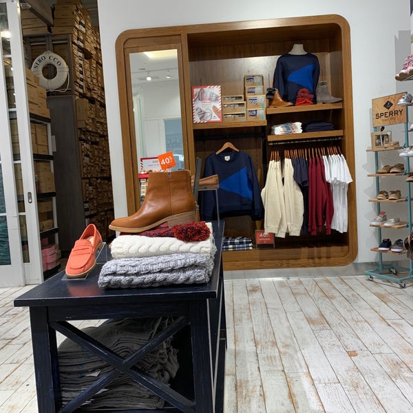 Sperry Stores La France, SAVE 51 