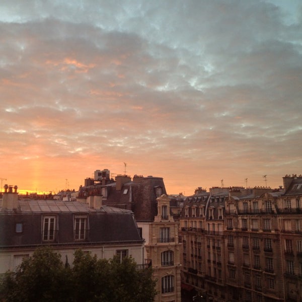 Photo taken at Holiday Inn Paris - Gare de Lyon Bastille by Maria B. on 9/9/2013