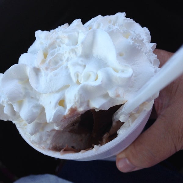 Scoops Temperance'de Dondurma Dükkanı