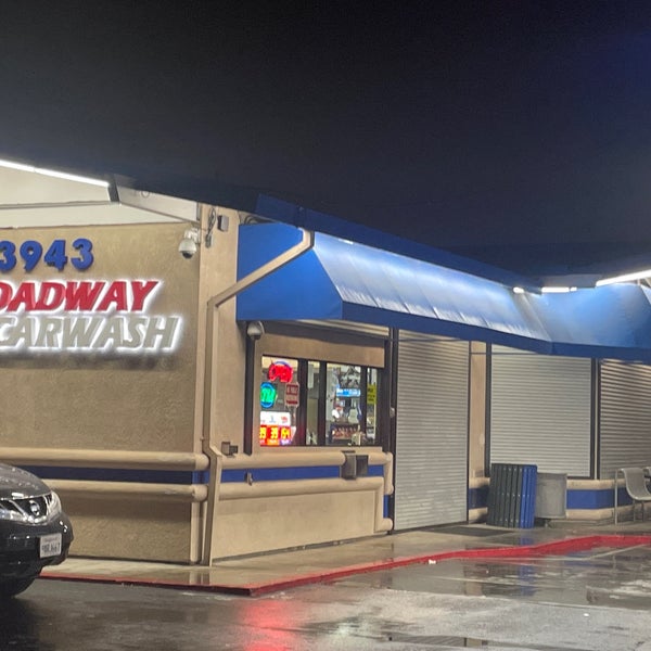 Broadway Car Wash - Oakland'da Car Wash and Detail