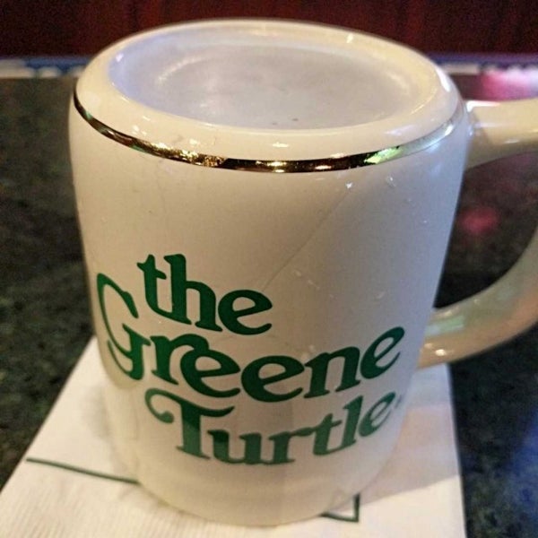 Foto tirada no(a) The Greene Turtle por Quinn W. em 2/24/2017