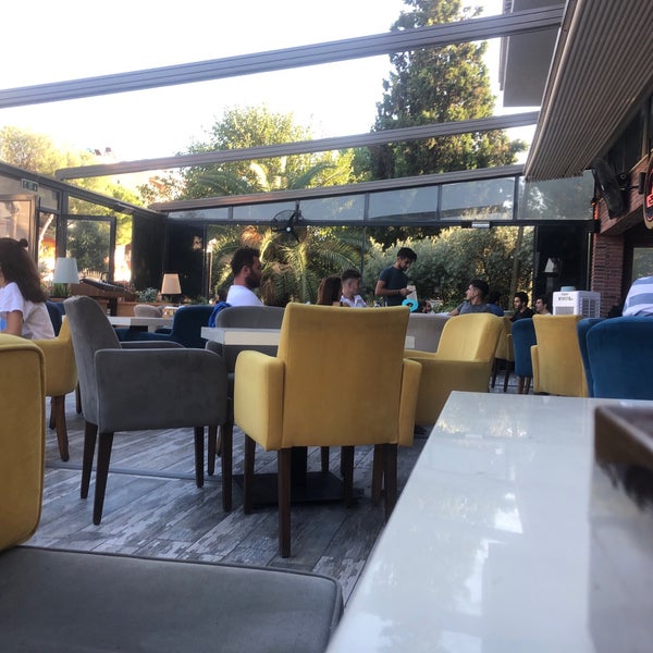 9/28/2019 tarihinde Adnan S.ziyaretçi tarafından +252 Nargile Lounge'de çekilen fotoğraf