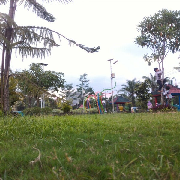 Foto Di Taman Ngronggo Taman