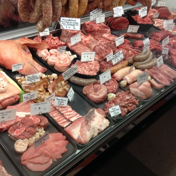 10/25/2013にLee M.がM.F. Dulock Pasture-Raised Meatsで撮った写真