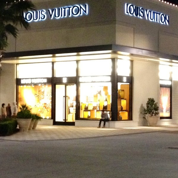Louis Vuitton store in St Johns Town Center Jacksonville Florida USA Stock  Photo - Alamy