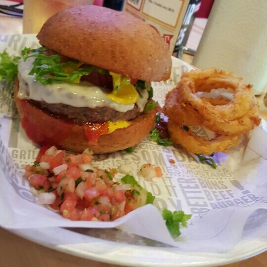 Photo taken at Fuddruckers by Charles S. on 7/20/2015