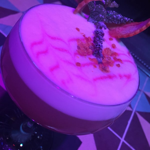 Best cocktails in Barcelona. Fine mixology Bar