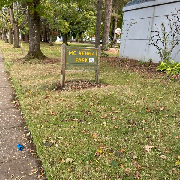 McKenna Park Parquinho