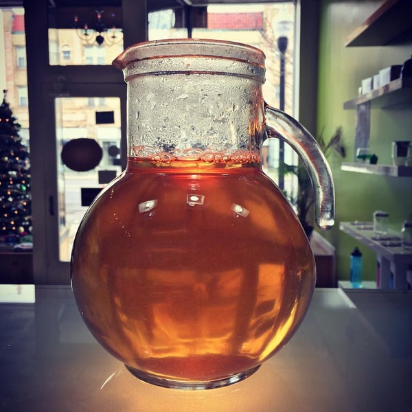Foto tirada no(a) Tea&#39;se Tea Shoppe por David R. em 12/8/2015