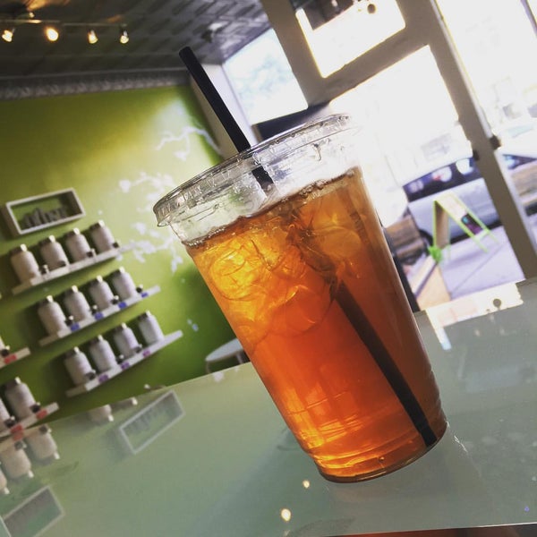 Foto tirada no(a) Tea&#39;se Tea Shoppe por David R. em 10/11/2015