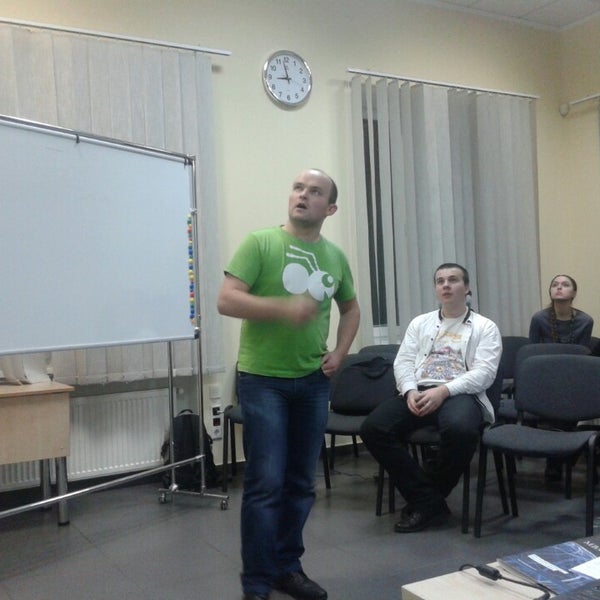 12/9/2013にДмитрий Т.がEdinburgh Business School Kievで撮った写真