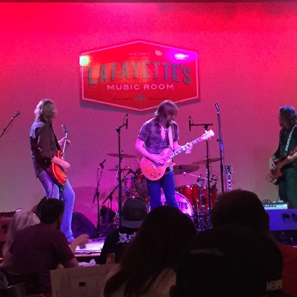 Foto tomada en Lafayette&#39;s Music Room  por Keith L. el 6/22/2015