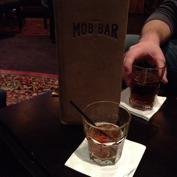 1/13/2014 tarihinde Lucas D.ziyaretçi tarafından Mob Bar'de çekilen fotoğraf