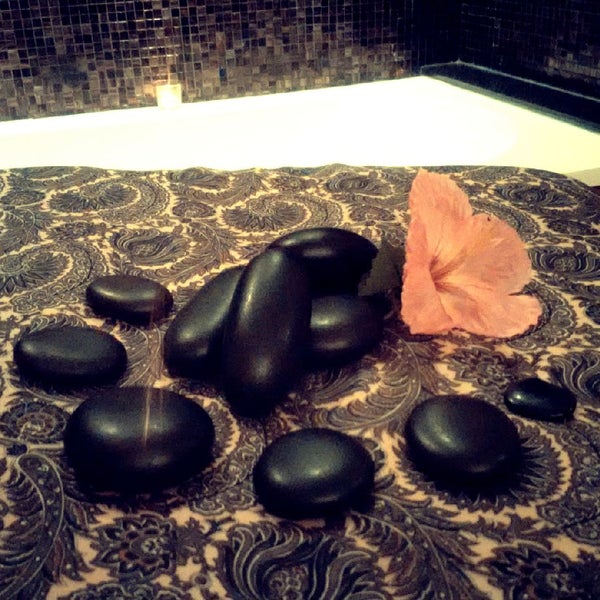Lava Stones Therapy - 75 min full body relaxing massage made with hot lava stones