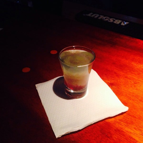 2/2/2014 tarihinde Laio V.ziyaretçi tarafından 5inco Shot Bar'de çekilen fotoğraf