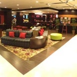 Снимок сделан в Crowne Plaza Houston Galleria Area, an IHG Hotel пользователем Aws A. 11/4/2012