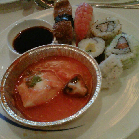 4/27/2013 tarihinde afLa f.ziyaretçi tarafından Asia Restaurant'de çekilen fotoğraf