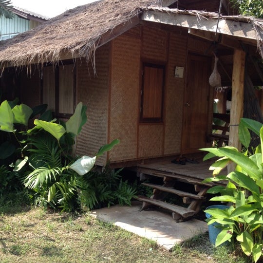 бочка с чаем. Skotss'hut. рондавель жилище африканских народов. Hut cha. Wa` chorgh hut cha`.