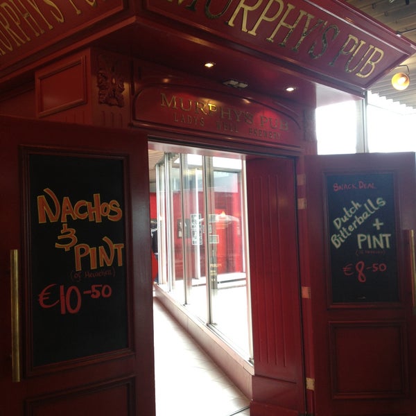 Foto tomada en Murphy&#39;s Irish Pub  por Ilya V. el 5/2/2013