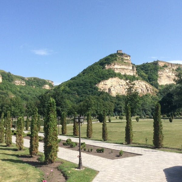 Хабез кчр башня адиюх. Башня адиюх хабез. Башня адиюх в кчр. Фото адиюх. Фото адиюх.