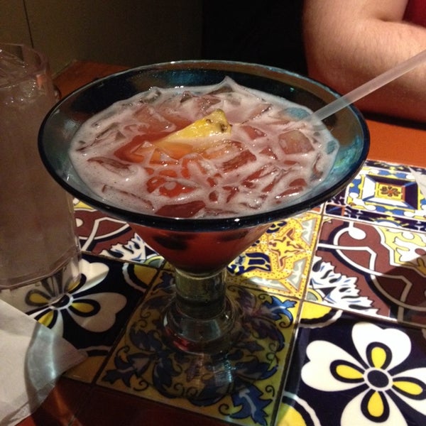 Photo taken at Chili&#39;s Grill &amp; Bar by Tierra A. on 3/8/2014