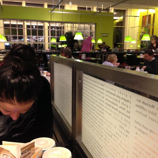 Das Foto wurde bei DINEA Café &amp; Restaurant von Jenya V. am 1/14/2014 aufgenommen