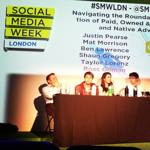 Das Foto wurde bei Social Media Week London HQ #SMWLDN von Taylor L. am 9/23/2013 aufgenommen