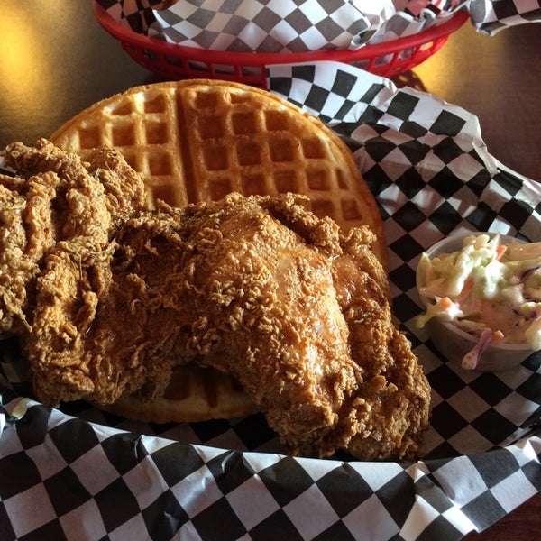 Das Foto wurde bei Butter And Zeus Waffle Sandwiches von Baron R. am 7/28/2014 aufgenommen