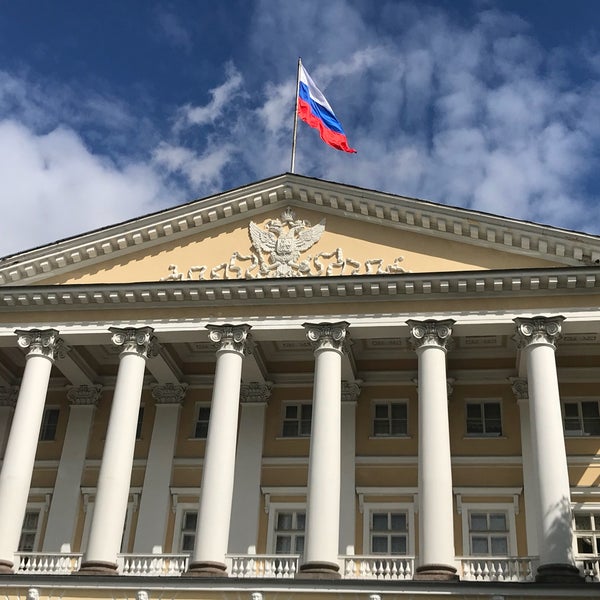 Поздравляем Михаила Кучера и его преподавателя ЗРК РФ Валерия Николаевича Щукина