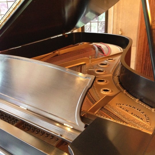 Photos at Tangley Oaks Terlato Tangley Oaks Lake Bluff, IL