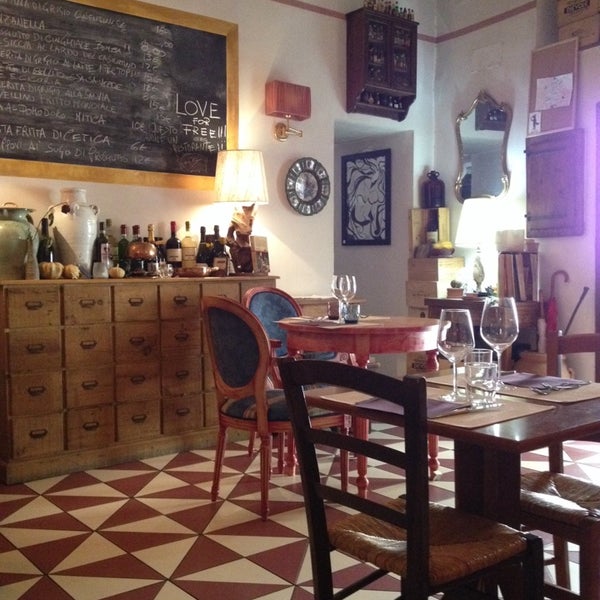 Foto diambil di Club Culinario Toscano da Osvaldo oleh Armando A. pada 6/7/2014