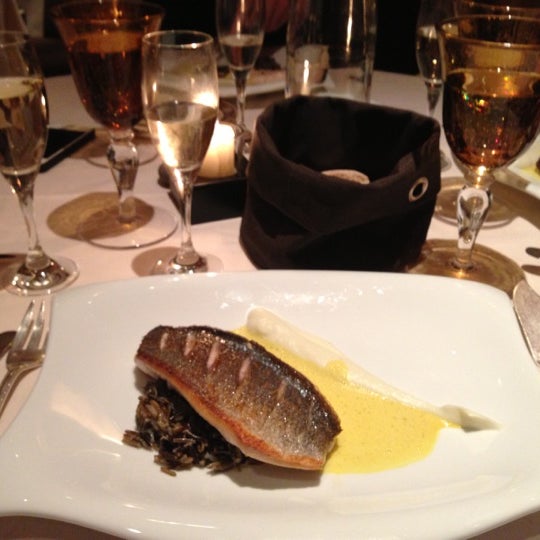 11/5/2012 tarihinde Naira A.ziyaretçi tarafından Le Mesclun Restaurant'de çekilen fotoğraf