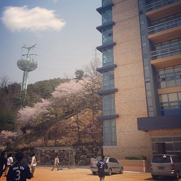 대원외국어고등학교 / Daewon Foreign Language High School 중곡4동에서 고등학교일