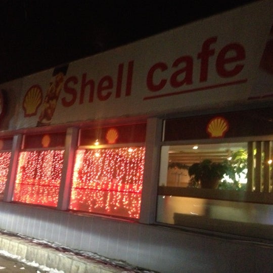 Foto tirada no(a) Shell por Денис К. em 12/15/2012