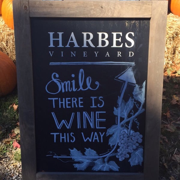 Foto scattata a Harbes Family Farm da Alexandra P. il 10/10/2015