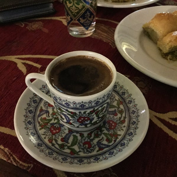 Photo taken at Meşk Cafe&amp;Restaurant by K B. on 4/5/2015