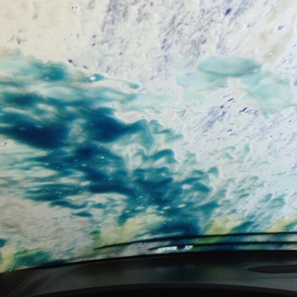 8/25/2013에 Syd H.님이 Rising Tide Car Wash에서 찍은 사진